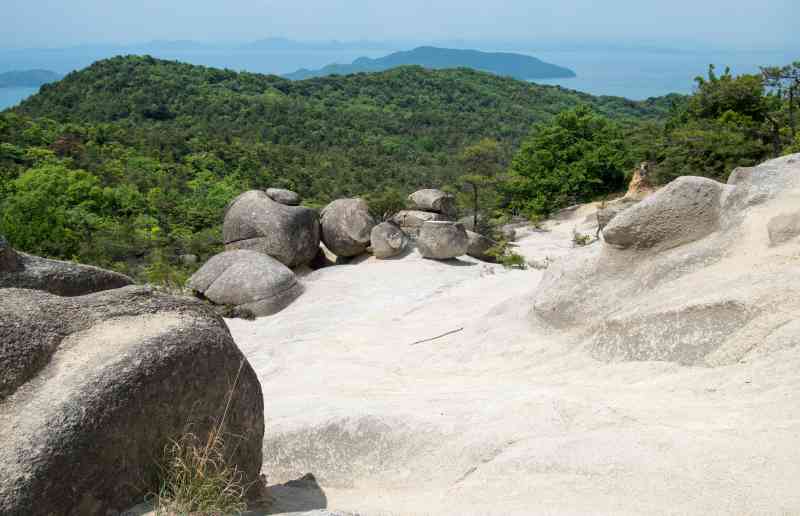 王頭山 王頭砂漠 せとうち石の島